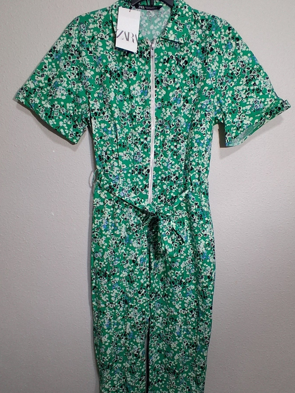 ZARA Green Floral Midi Dress with Front Zip and Tie Waist